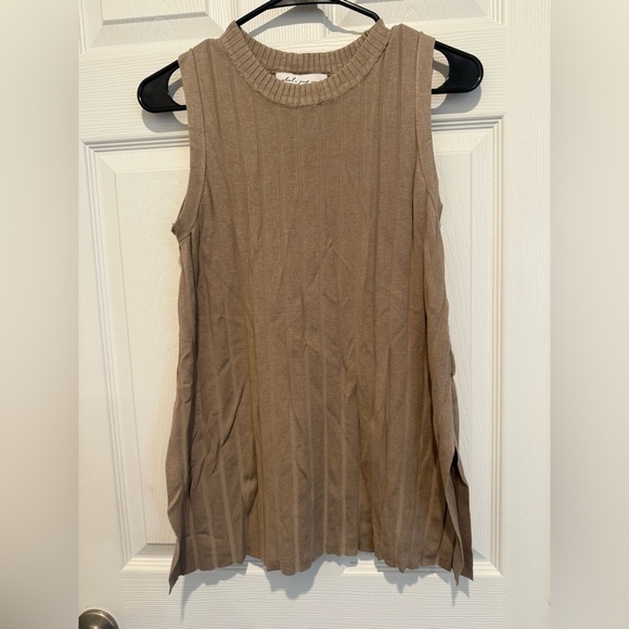 NWOT Petal and Pup SILVIE KNITTED SET - BEIGE Size XS. Includes Tank & Flare Leg - Picture 9 of 13